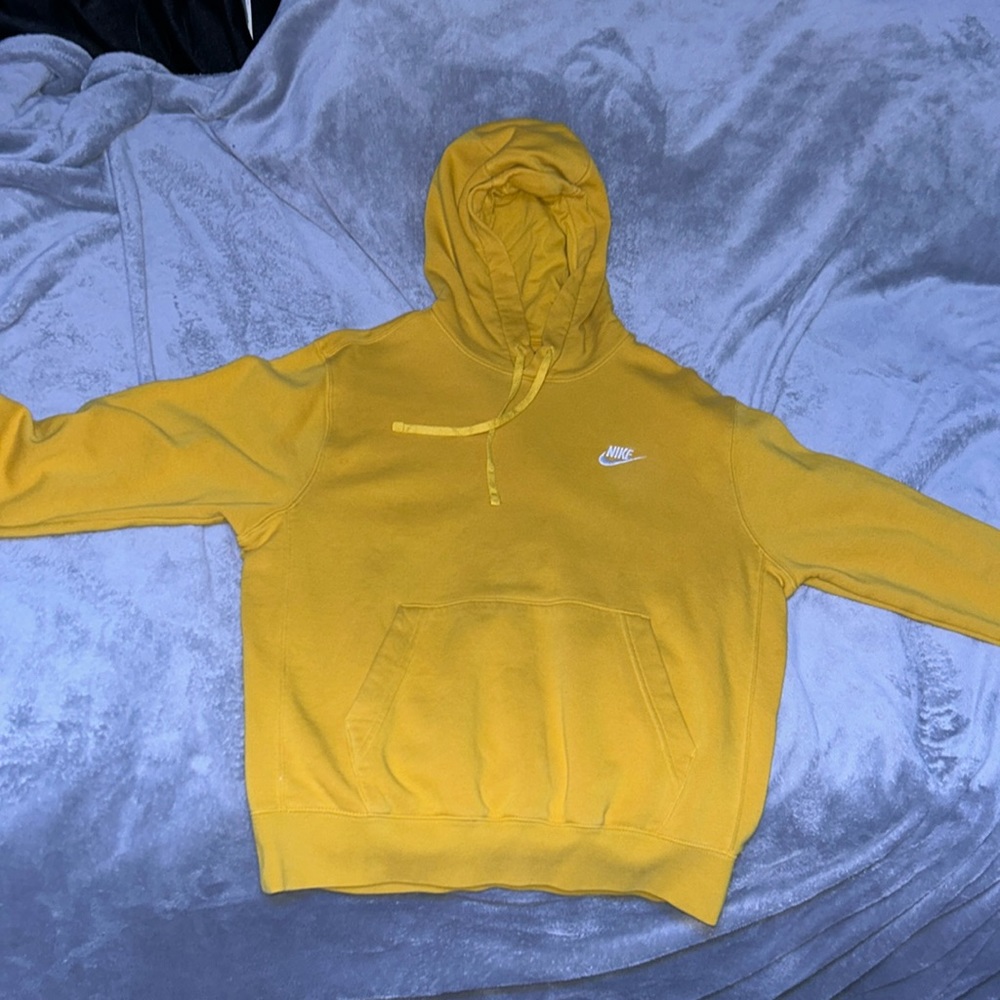 Dark yellow Nike hoodie, size M, looking for offers
